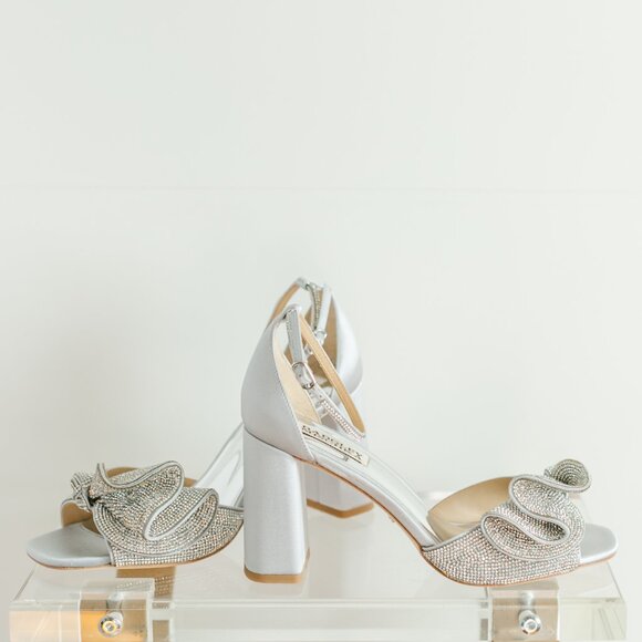 Badgley Mischka Shoes - Badgley Mischka Poppy Silver Satin Women's Block Heel 8 New